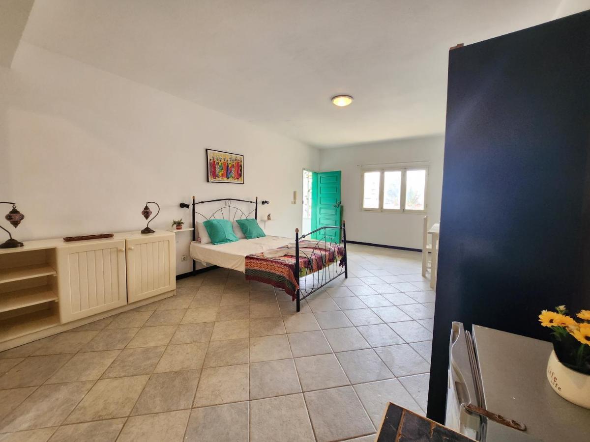 Cozy Studio Close To The Beach! Santa Maria Luaran gambar